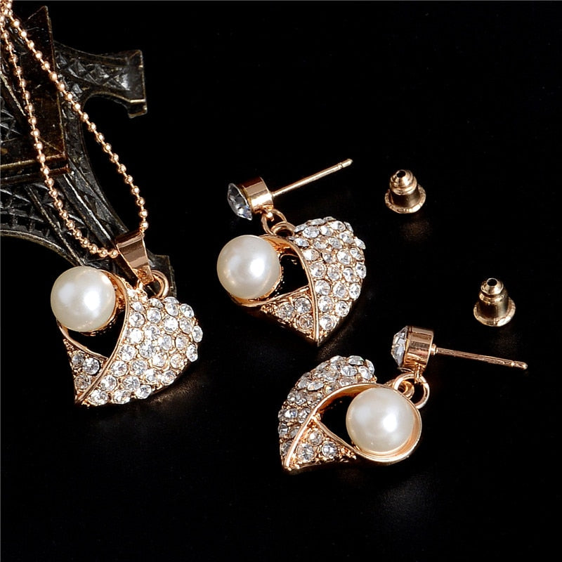 Elegant Pearl Bridal Jewelry Set